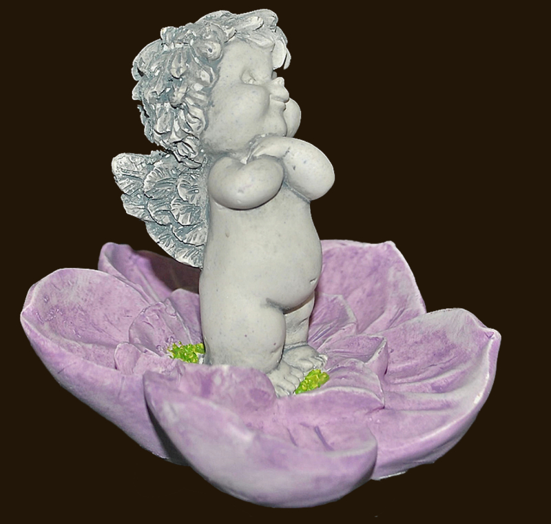 IGOR auf Blume (Figur 2) Höhe: 7,5 cm